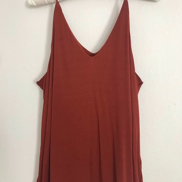H&M Tops - H&M Rust colored tank